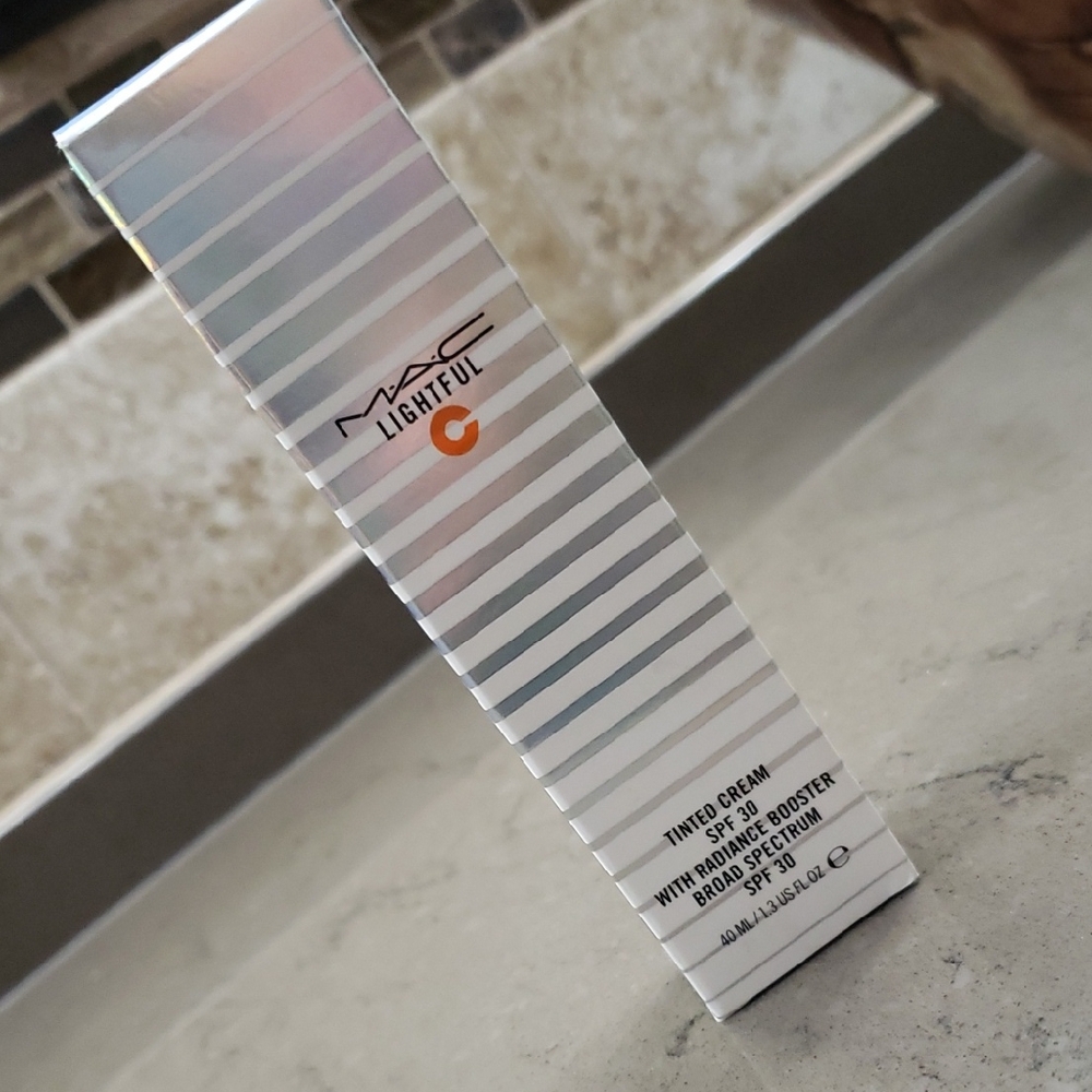 MAC Cosmetics Lightful C Tinted Cream - Medium Plus